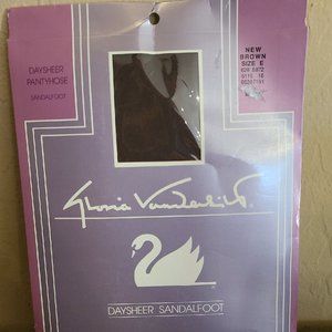 ~NEW~Vintage GLORIA VANDERBILT Daysheer Pantyhose - Size E - XXL - 1X - 2X-Brown
